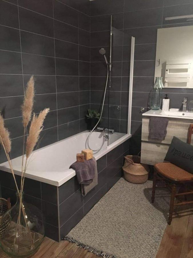 Les Chambres De Pauline Avec Spa Et Climatisation Albertville Luaran gambar