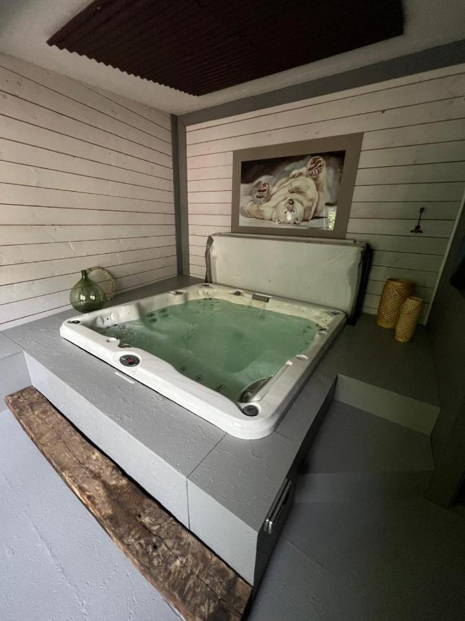 Les Chambres De Pauline Avec Spa Et Climatisation Albertville Luaran gambar