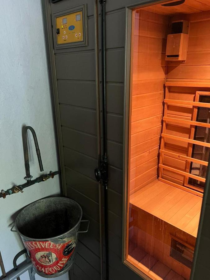 Les Chambres De Pauline Avec Spa Et Climatisation Albertville Luaran gambar