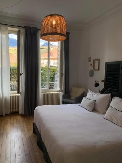 Les Chambres De Pauline Avec Spa Et Climatisation Albertville Luaran gambar